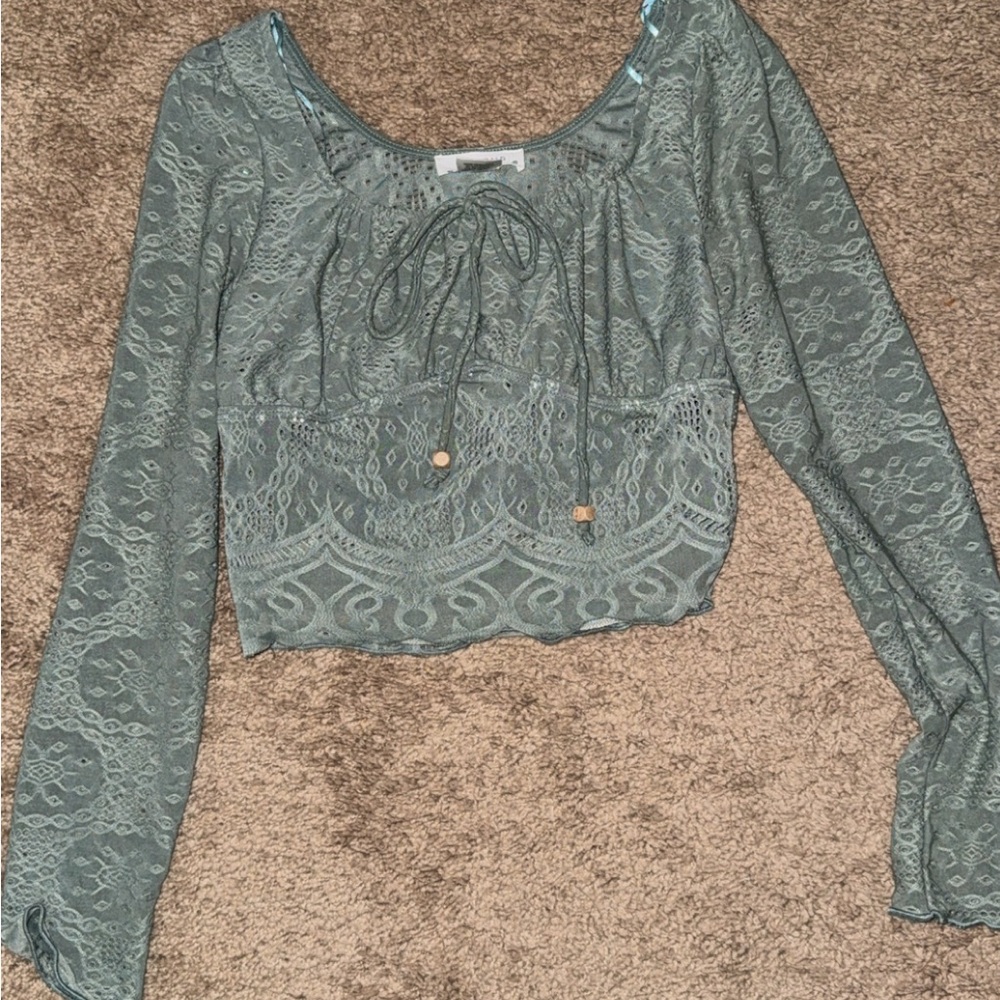 Elegant Lace Long Sleeve Top in Green